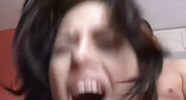 phim sex m Ông qhimset thúc đẩy một cô gái xinh đẹp để quan hệ tình dục.